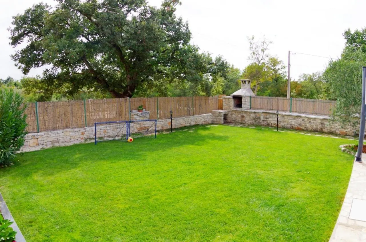 Tatil Evi House Sandi, Village Juršići Hırvatistan