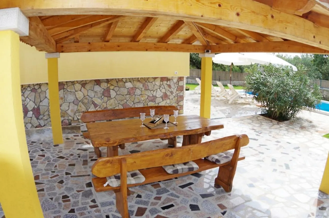House Sandi, Village Juršići