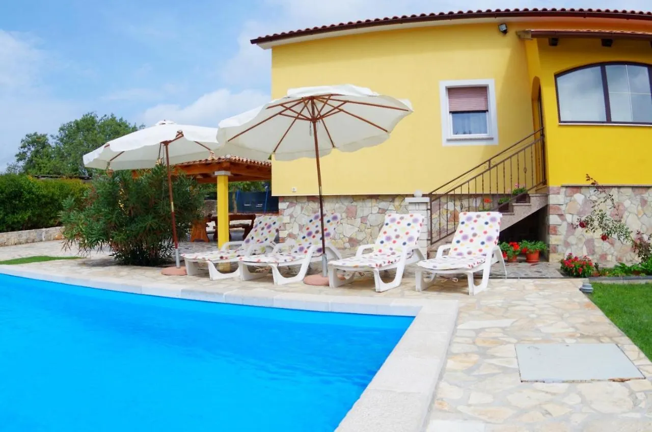 House Sandi, Village Juršići Tatil Evi
