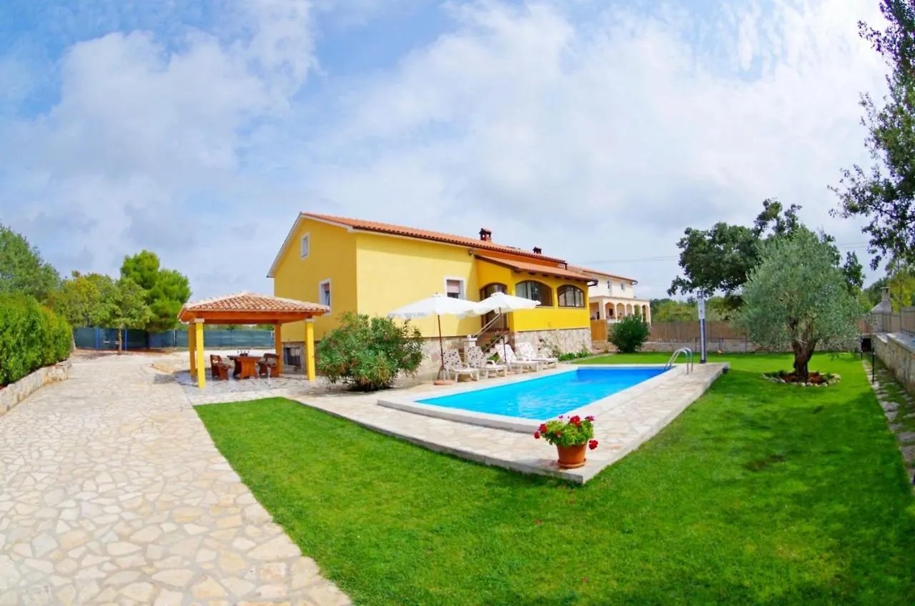 House Sandi, Village Juršići Vakantiehuis